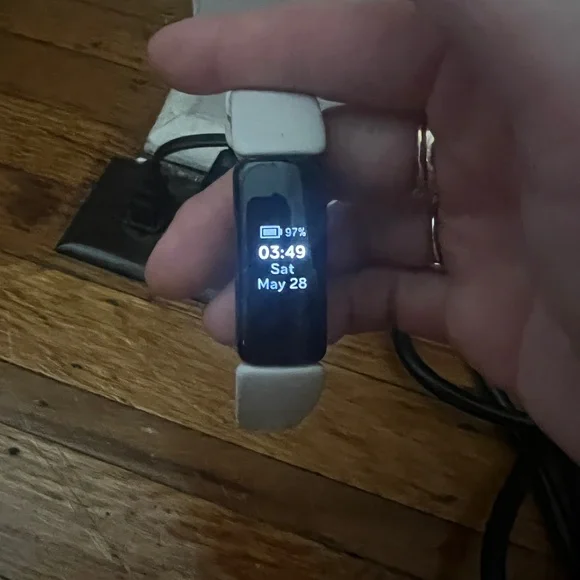 Fitbit Inspire 2 Activity Tracker with Charger – Light Gray Band, Size S/P - Picture 10 of 11